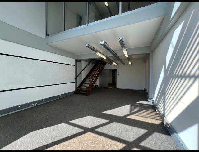 136M² OFFICE TO LET IN ROSEBANK